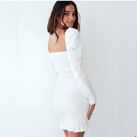 Aritzia Wilfred Smocked Maelys White Ruched Ruffle Dress - Picture 2 of 11
